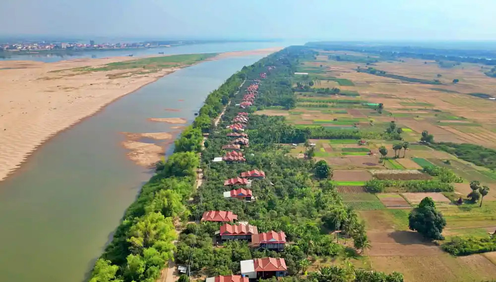 Rural Tranquility and Traditional Life on Koh Trong Island in the Mekong River
